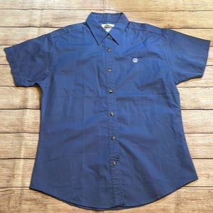 Women’s Volkswagen Tri-Mountain short-sleeve button up size small